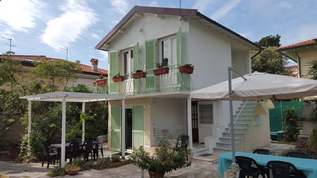 Le Mura Holiday Home Marina di Pietrasanta Bagian luar foto